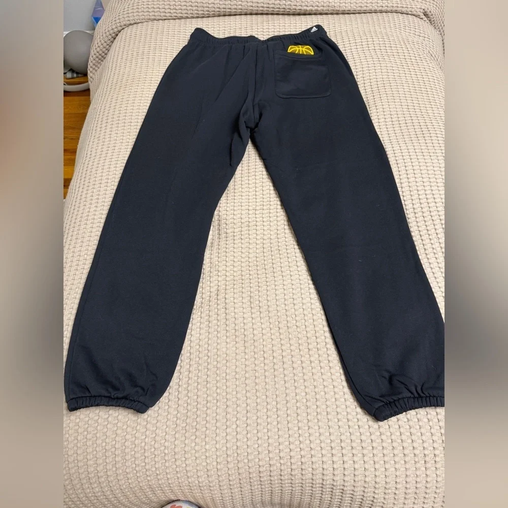 Adidas Big boys/Teens Black Joggers with Bright Yellow Graphics Size Large